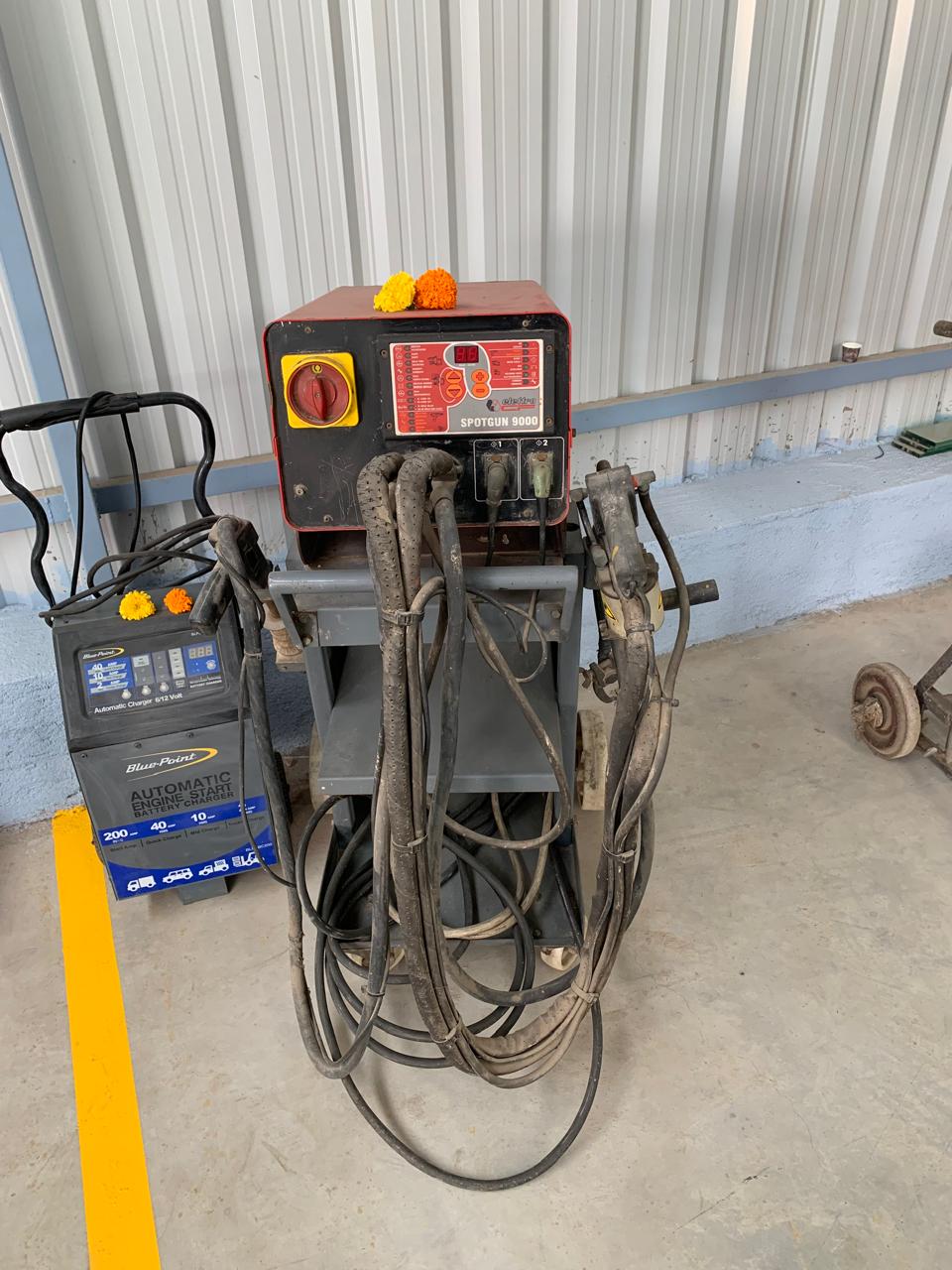 Dent Pulling Station